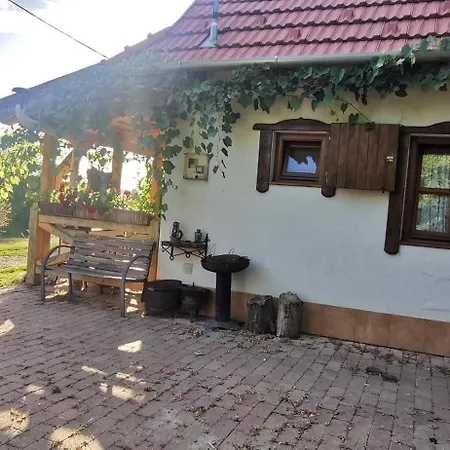 Casa de Férias Pillangó Présház