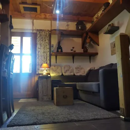 Pillango Preshaz Holiday home Ipolytolgyes