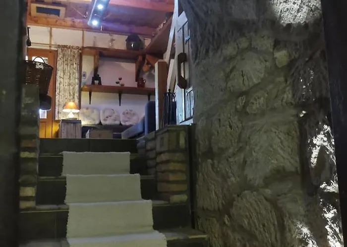 Pillango Preshaz 度假居 Ipolytolgyes