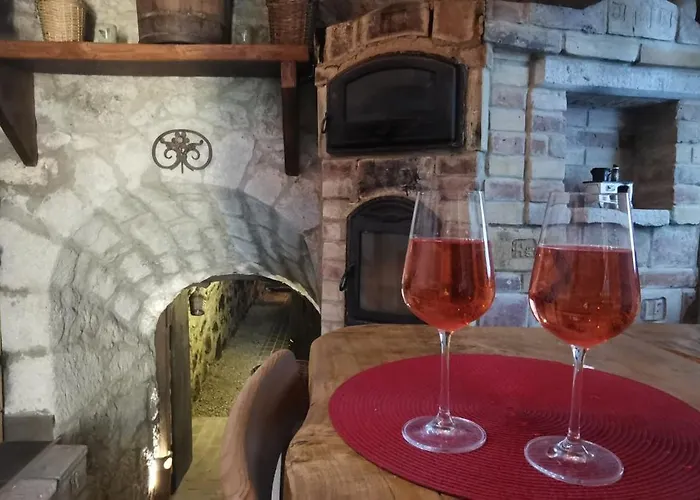 Pillango Preshaz * Ipolytolgyes