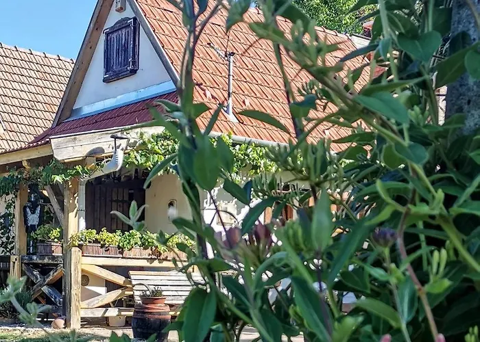 Pillango Preshaz 度假居